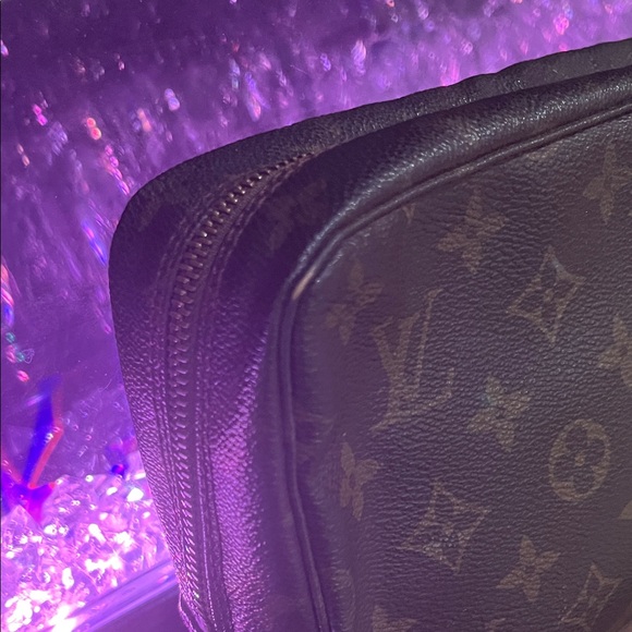 Vintage Louis Vuitton Dark Brown Monogram Toiletry Bag With Wear - Picture 2 of 9